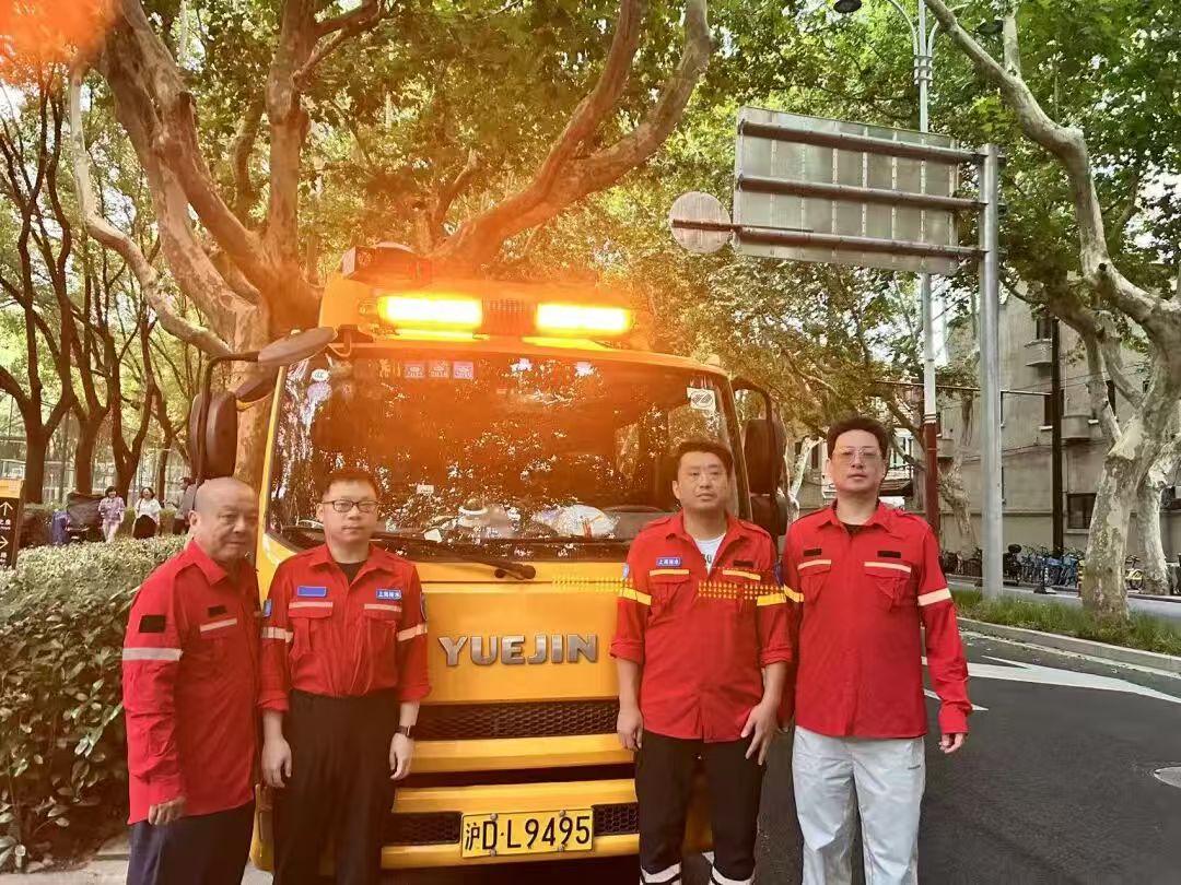 20251011排水行业成功应对汛期考验保障城市平稳运行（排水中心）内网+申水 (2).jpg