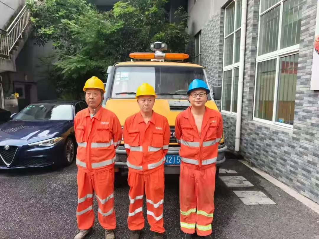 20251011排水行业成功应对汛期考验保障城市平稳运行（排水中心）内网+申水 (1).jpg