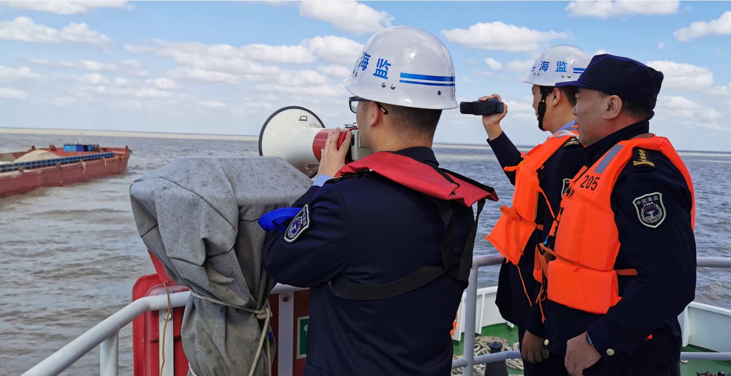 中国海监上海市总队开展进博会期间海底光缆保护巡航