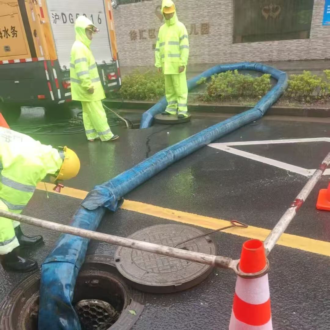 20251011排水行业成功应对汛期考验保障城市平稳运行（排水中心）内网+申水 (7).jpg