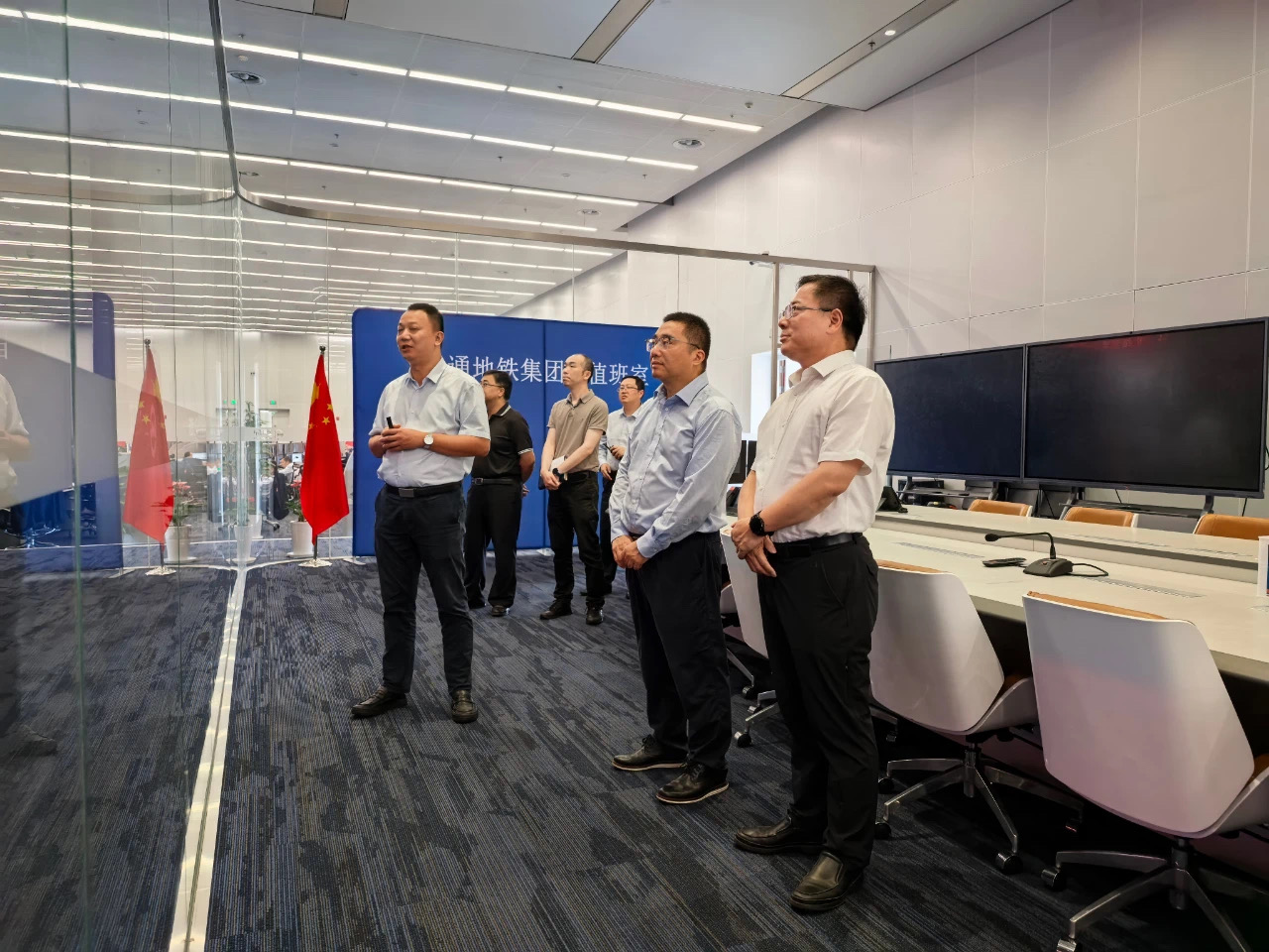 市防汛办调研申通地铁集团防汛工作