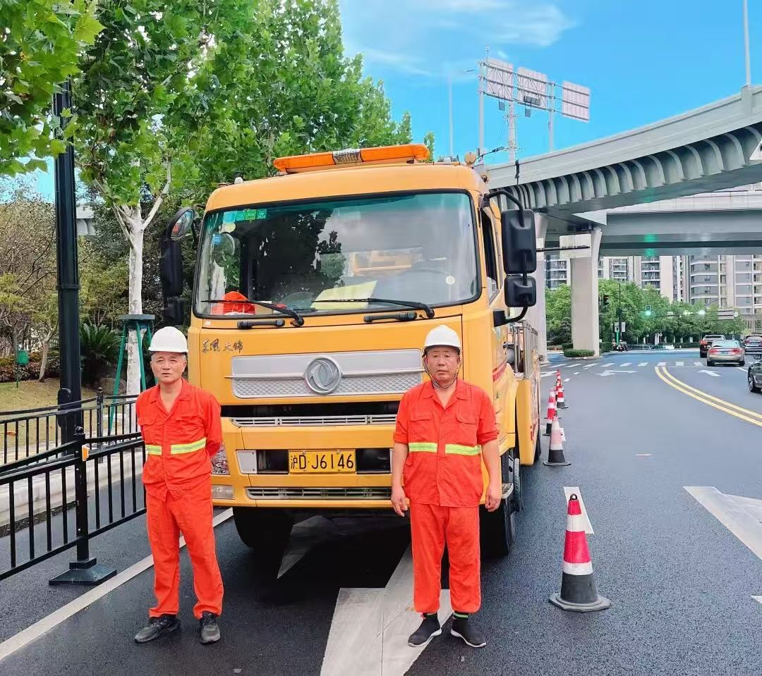 20251011排水行业成功应对汛期考验保障城市平稳运行（排水中心）内网+申水 (4).jpg