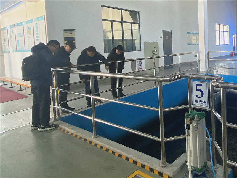 2022.2.22 （图3）市供水调度监测中心赴青浦三水厂专题调研超滤膜净水工艺运行情况.jpg